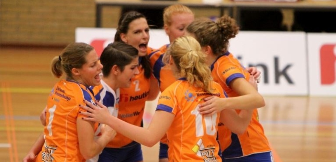 Foto bij Dames 1 wint wederom