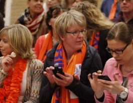 Foto bij De warming - up van het Rivo oranje legioen