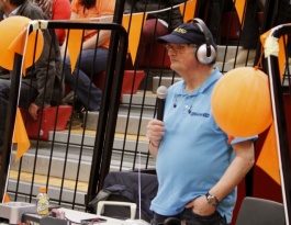 Foto bij De warming - up van het Rivo oranje legioen