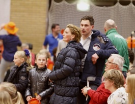 Foto bij De warming - up van het Rivo oranje legioen