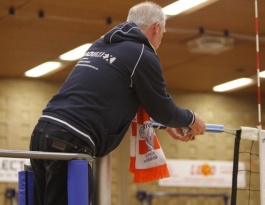 Foto bij De warming - up van het Rivo oranje legioen