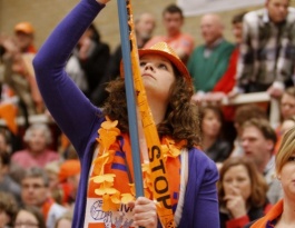 Foto bij De warming - up van het Rivo oranje legioen