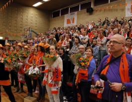 Foto bij Bekeruitreiking en felicitaties