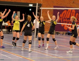 Foto bij Bekerfinale Regio - Oost Dames  2013/2014