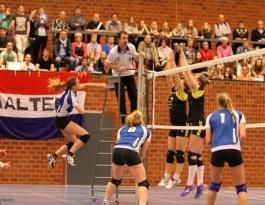 Foto bij Bekerfinale Regio - Oost Dames  2013/2014