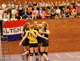 Foto bij Bekerfinale Regio - Oost Dames  2013/2014