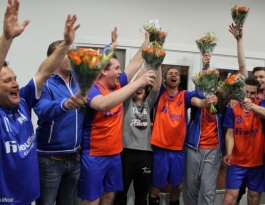 Foto bij Rivo recreanten H kampioen