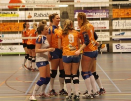 Foto bij Dynamo T D1-Rivo D1 21-03-2015