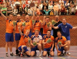 Foto bij Heren 2 wint de beker!