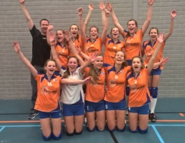 Foto bij Rivo Meisjes B en C na de finale NOJK