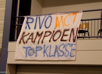 Foto bij Kampioenswedstrijd Rivo MC - VCV